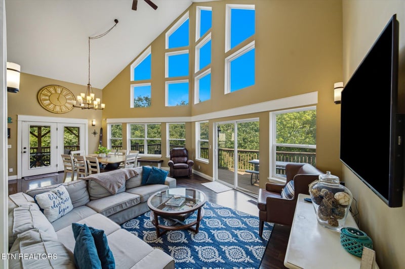125 Flat Lake Cir, Speedwell, TN 37870