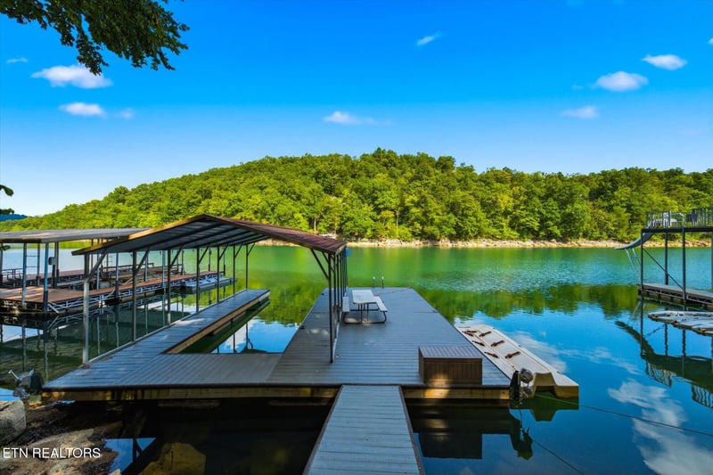 125 Flat Lake Cir, Speedwell, TN 37870