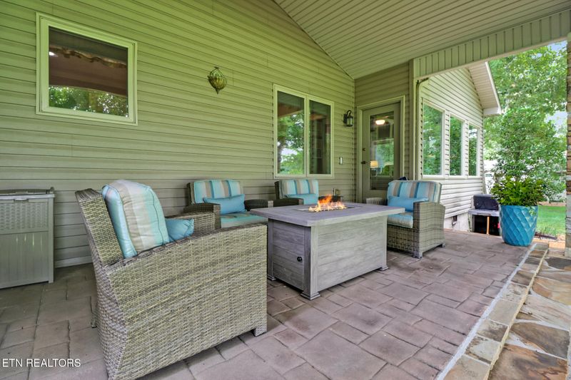 125 Forest Hill Dr, Fairfield Glade, TN 38558