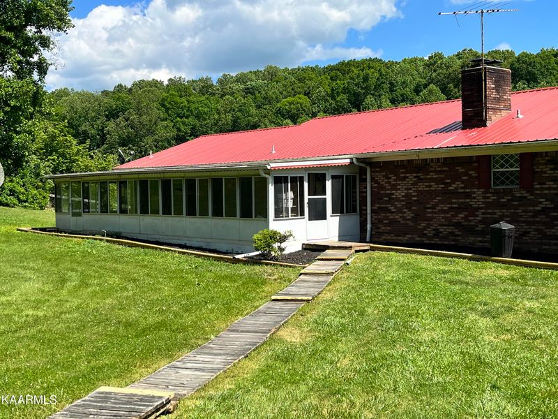125 Hogskin Rd, Washburn, TN 37888