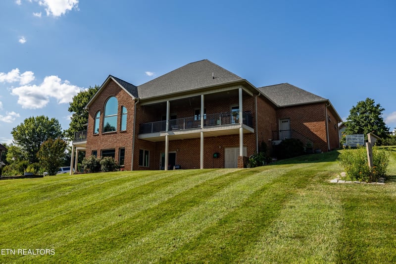 125 Indian Shadows Dr, Maryville, TN 37801