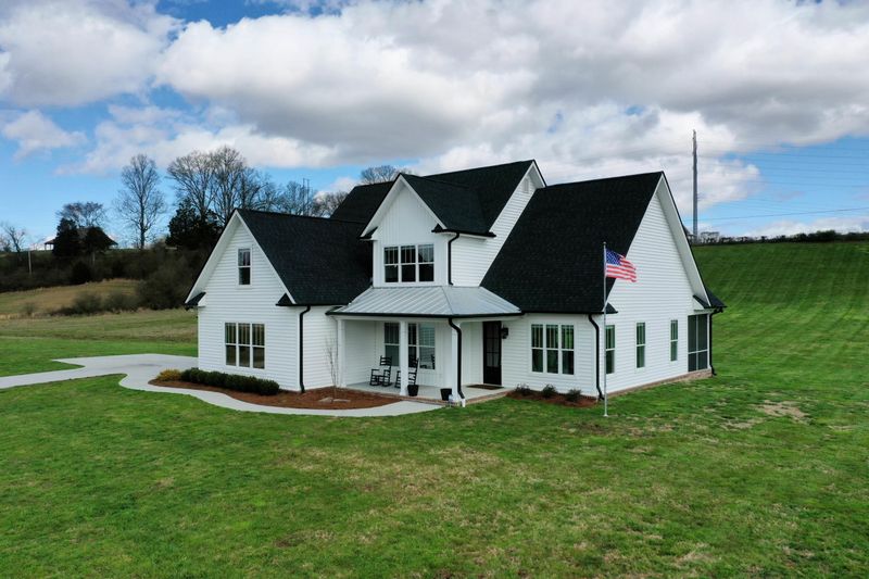 125 Island View Ln, Clinton, TN 37716