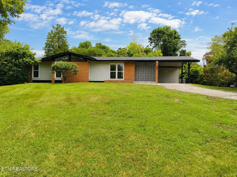 125 Liscom Dr, Maryville, TN 37804
