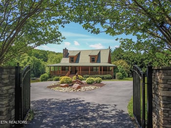 125 Lovely Bluff Rd, Rocky Top, TN 37769