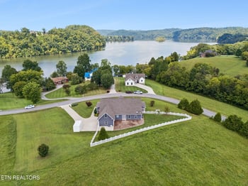 125 Marble View Dr, Kingston, TN 37763
