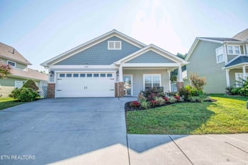 125 Mcneilly Cir, Maryville, TN 37803