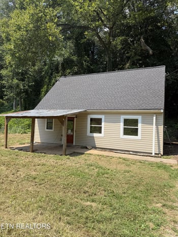 125 Meadowlark Ln, Harriman, TN 37748