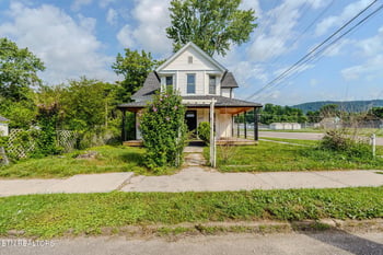 125 N Chamberlain Ave, Rockwood, TN 37854