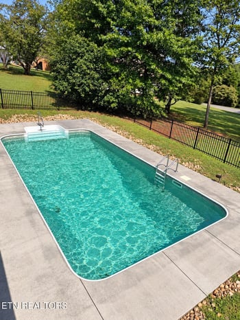 125 Orchard Crest Cir, Clinton, TN 37716