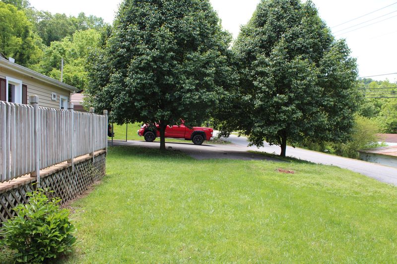125 S Ridgeview Rd, Luttrell, TN 37779
