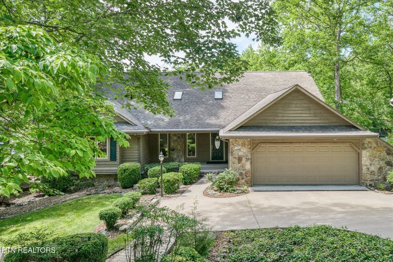 125 Shore Ln, Fairfield Glade, TN 38558