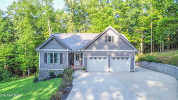 125 Van Stowe Rd, Harriman, TN 37748
