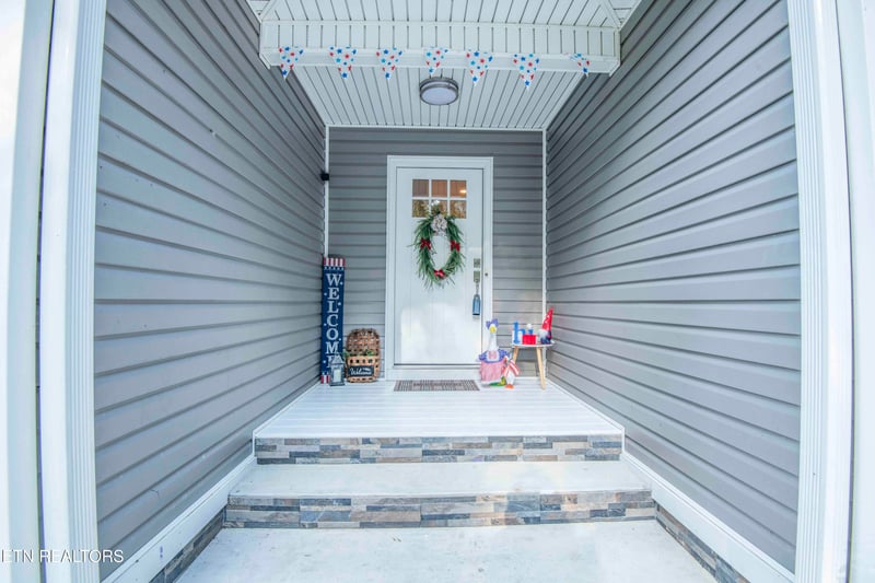 125 Van Stowe Rd, Harriman, TN 37748