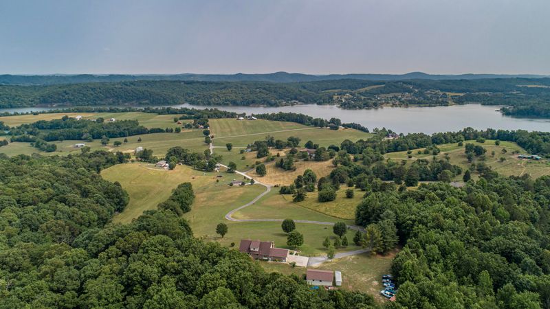 1250 Bowman Bend Rd, Harriman, TN 37748