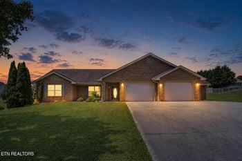 1251 Stewart St, Sevierville, TN 37876