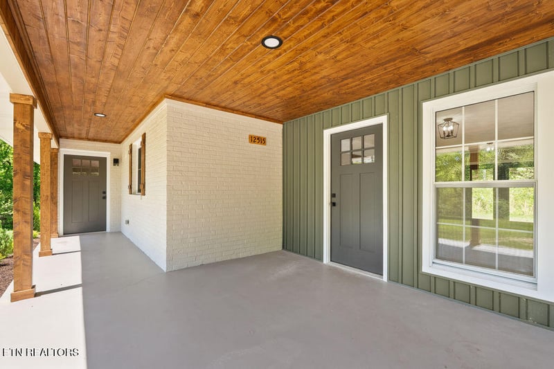 12515 Yarnell Rd, Knoxville, TN 37932
