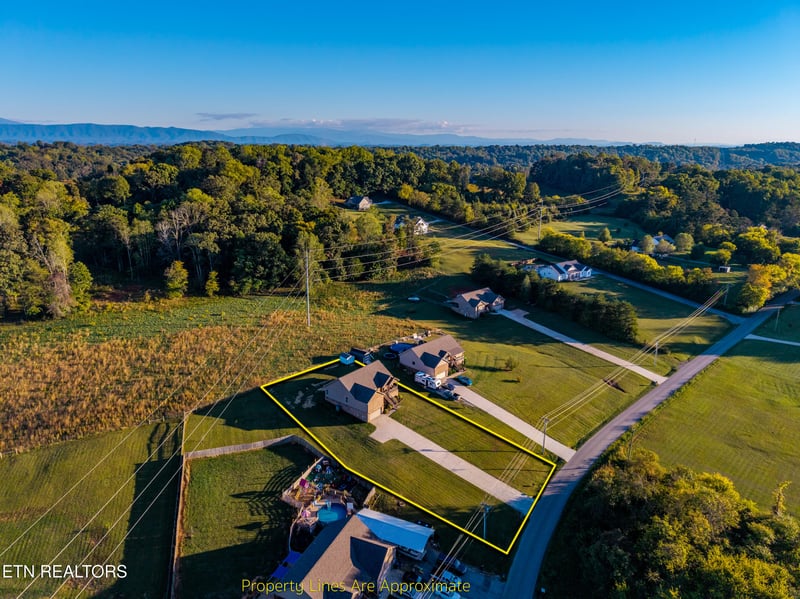 1252 Marble Hill Rd, Friendsville, TN 37737