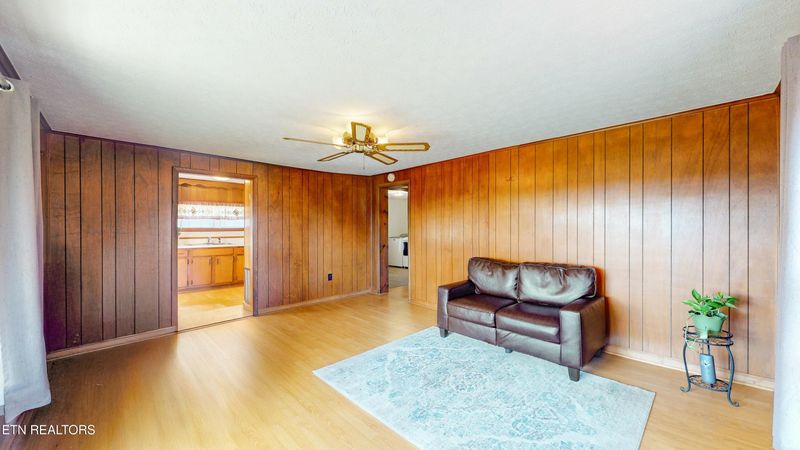 12521 Buttermilk Rd, Knoxville, TN 37932