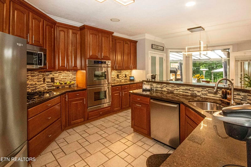 12521 Comblain Rd, Knoxville, TN 37934