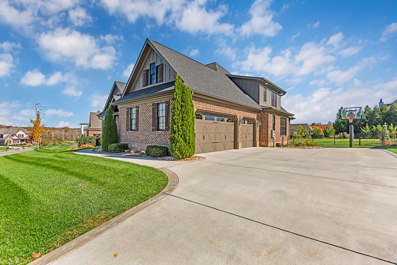 12524 Limerick Ln, Knoxville, TN 37934