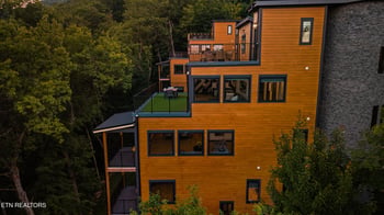 1253 Bavarian Way, Gatlinburg, TN 37738
