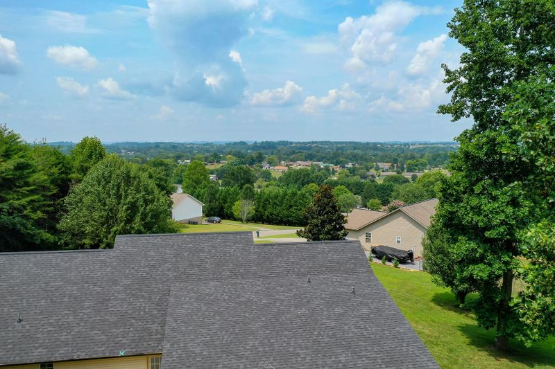 1255 Chesty Puller Cir, Maryville, TN 37803