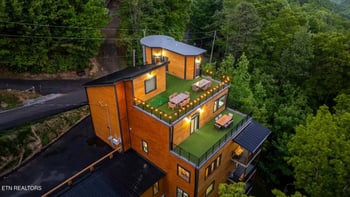 1257 Bavarian Way, Gatlinburg, TN 37738