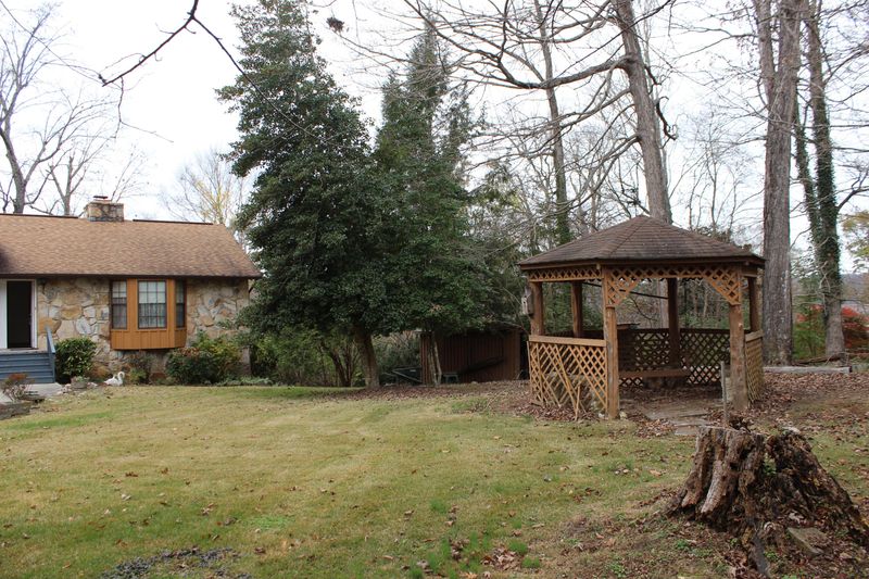 1259 River Bend Dr, Kingston, TN 37763