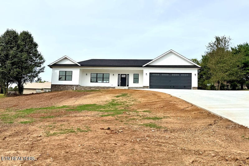 1259 Stewart St, Sevierville, TN 37876