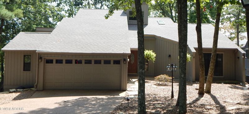 126 Brokenwood Ln, Fairfield Glade, TN 38558