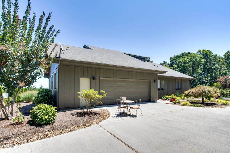 126 Chahyga Way, Loudon, TN 37774