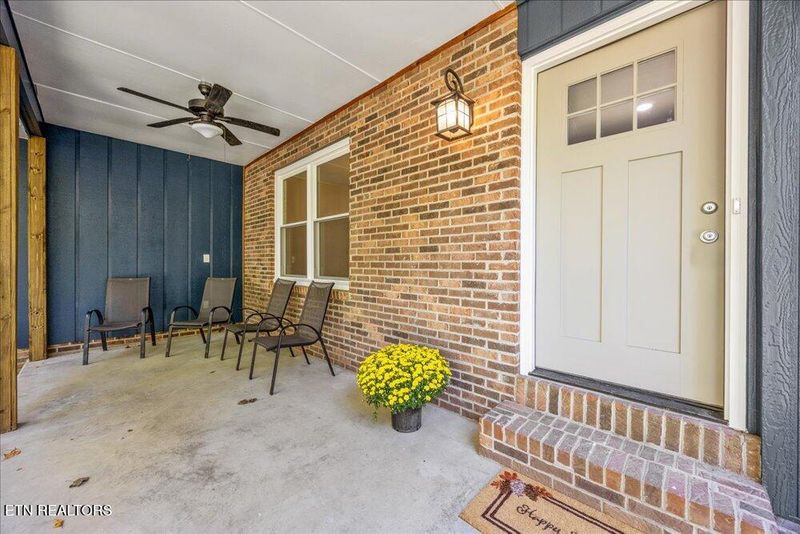 126 Clifton Cir, Oak Ridge, TN 37830
