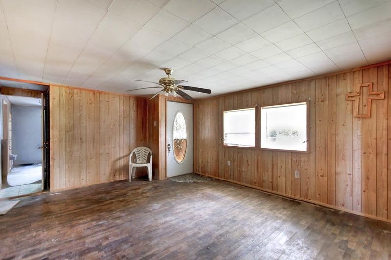 126 Coon Hollow Rd, Sunbright, TN 37872