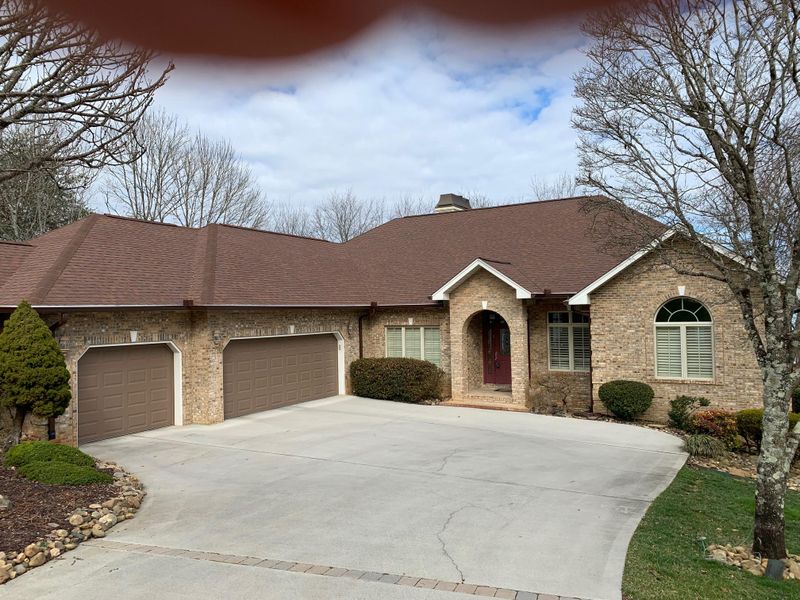 126 Coyatee Point Dr, Loudon, TN 37774