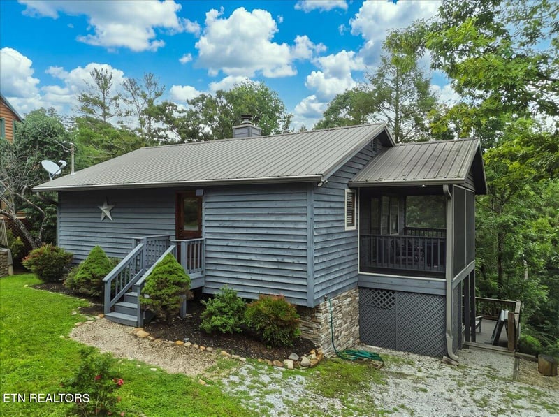 126 Cutter Gap Rd, Townsend, TN 37882