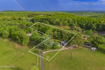 126 Hicks Ln, Rockwood, TN 37854
