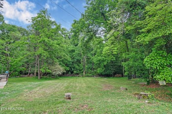 126 Jonathan Ln, Oak Ridge, TN 37830