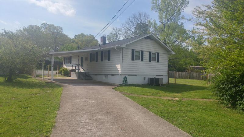 126 Marshall Cir, Oak Ridge, TN 37830