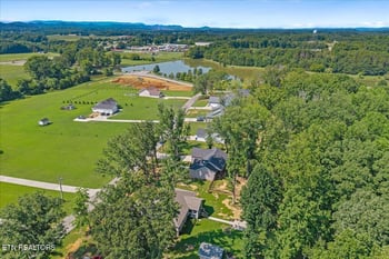 126 Mason Ln, Madisonville, TN 37354