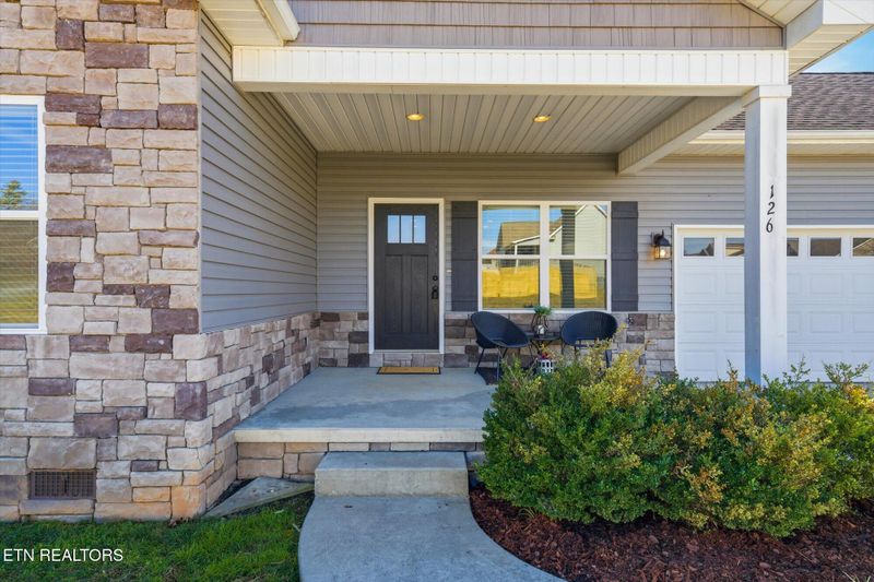 126 Millstone Cir, Clinton, TN 37716