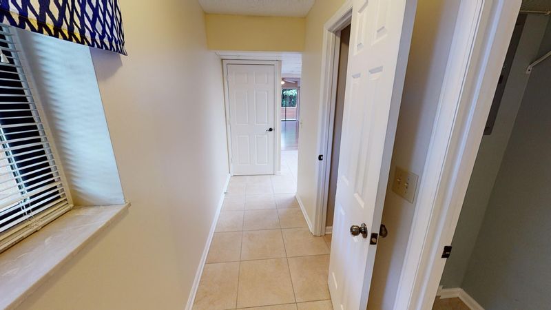 126 Olympia Dr, Alcoa, TN 37701