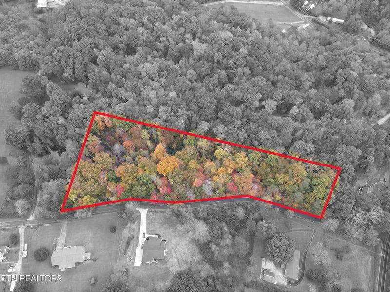 126 Pleasant View Loop Rd, Clinton, TN 37716