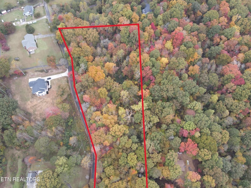 126 Pleasant View Loop Rd, Clinton, TN 37716