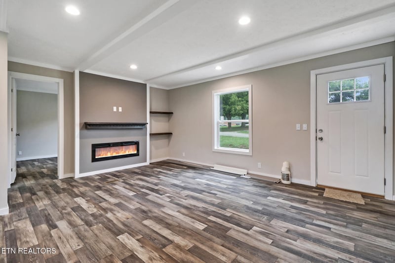 126 Pullman Ln, Oneida, TN 37841