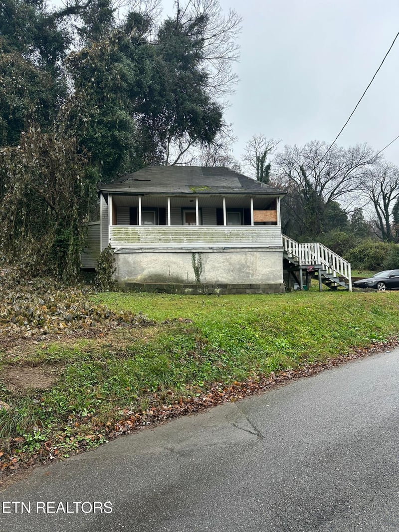 126 Richmond Ave, Knoxville, TN 37921