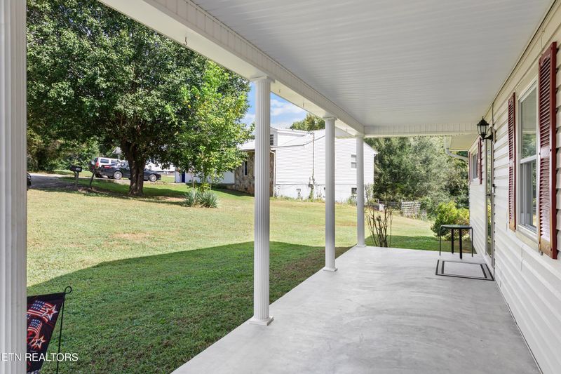 126 Spain Cir, Harriman, TN 37748