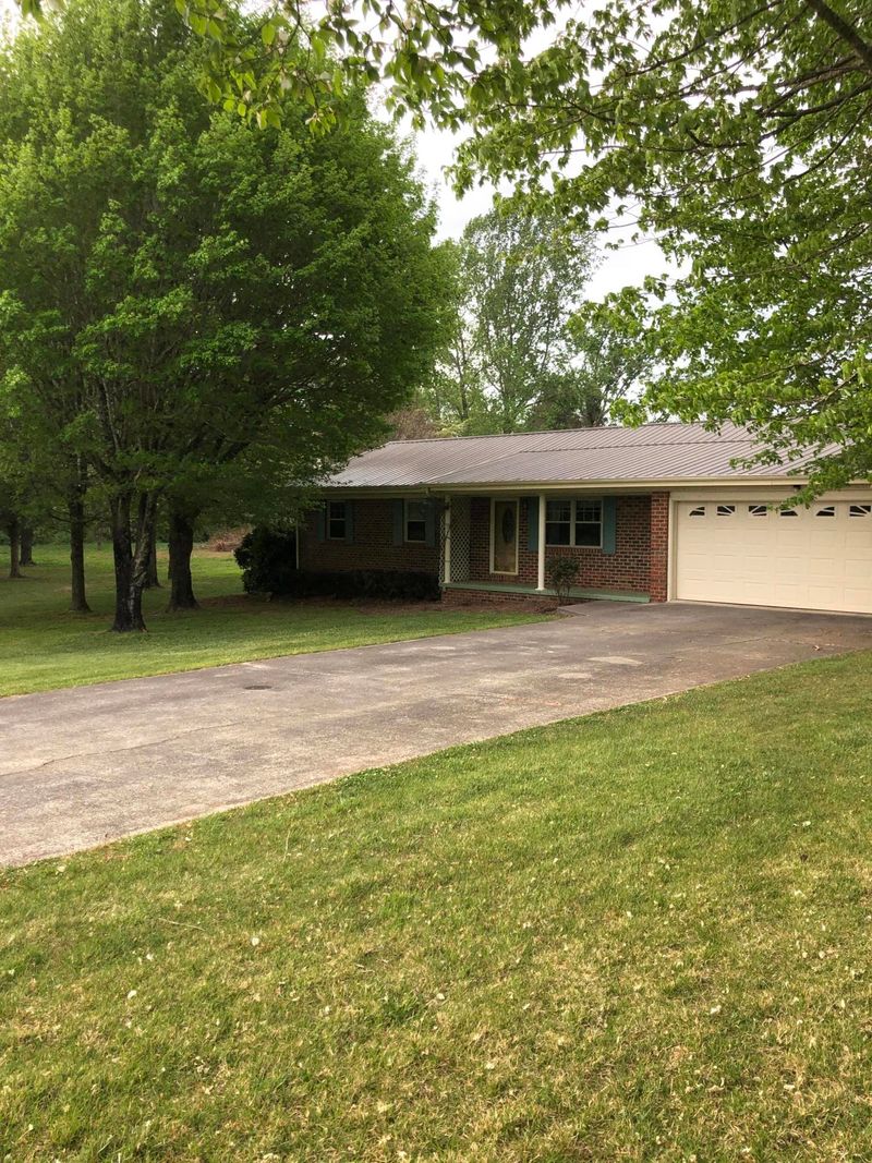 126 Tango Dr, Madisonville, TN 37354