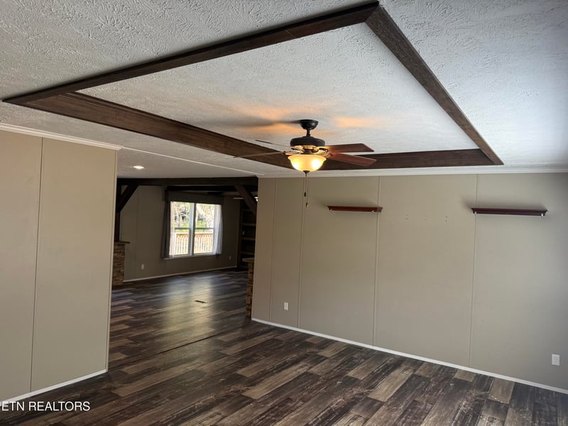 126 Texas Ln, Kingston, TN 37763