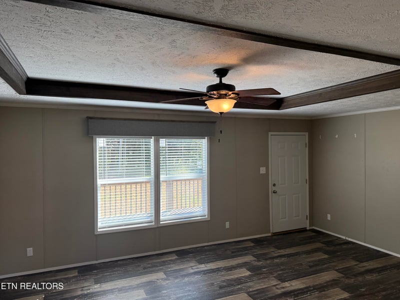 126 Texas Ln, Kingston, TN 37763
