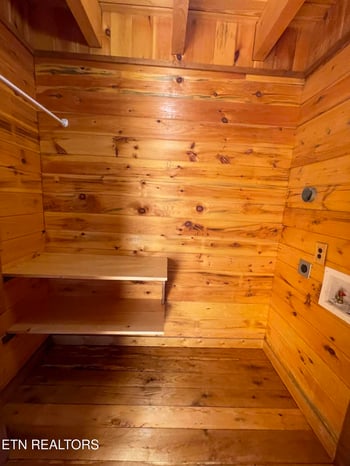 126 Thomas Rd, Luttrell, TN 37779